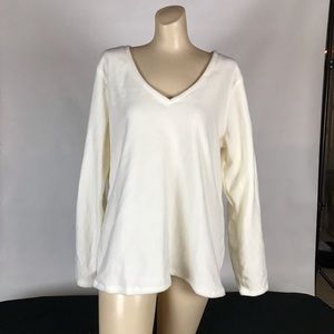 Women’s V- neck sweater